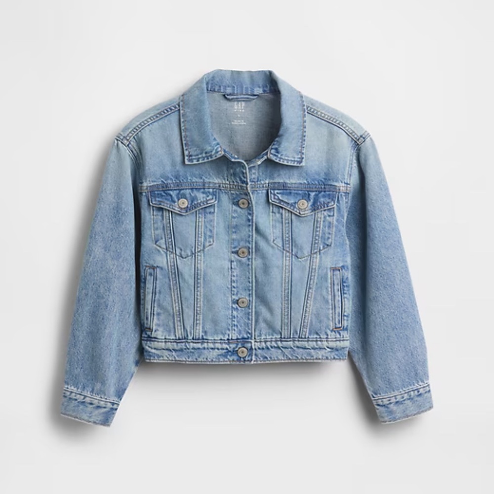 Gap kids denim jacket, light wash, size medium (8)